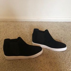 Steve Madden Sultan Chelsea Wedge Sneaker (never worn- only tried on)